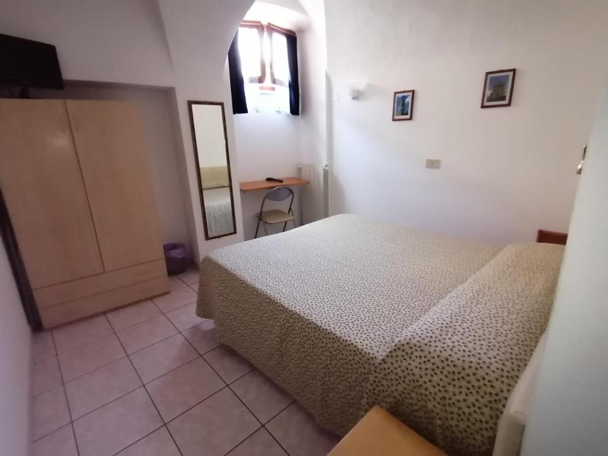 Camere La Torre Волтера Екстериор снимка