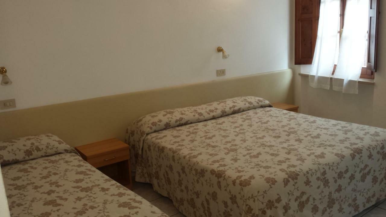 Camere La Torre Волтера Екстериор снимка